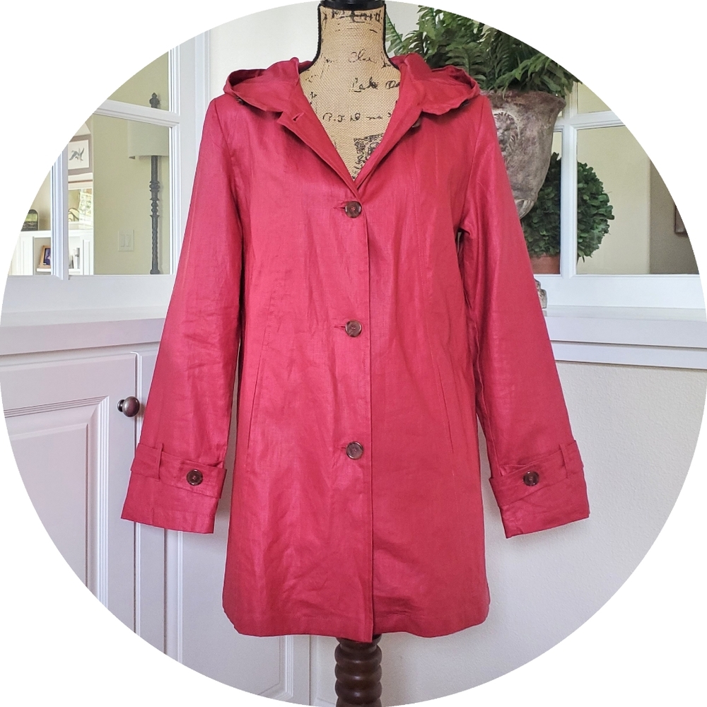 Nuage Hooded Rain Coat with Buttons